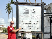 Ghana-Festungen-der-Kolonialzeit-Elmina-St-Georges-Castle-Tafel