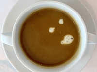 Suppe-Gelbe-Linsensuppe-und-Minz-Joghurt