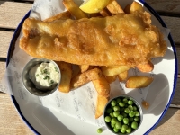 2024-06-29-Jersey-St-Helier-Royal-Square-Restaurant-Cock-and-Bottle-AE-Fish-and-Chips