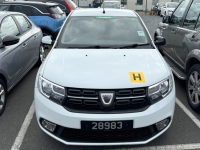 2024-06-30-Guernsey-unser-Mietauto-Dacia-Sandero