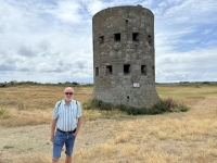 2024-07-01-Guernsey-Verteidigungsturm-Nr-7-Pembroke-Beach