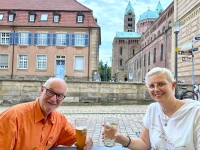 2024-08-02-Abendessen-beim-Griechen-mit-Blick-auf-Dom