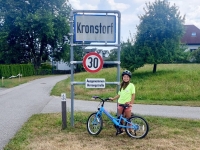 2024 08 04 Sarah mit Mama von Wels nach Kronstorf zum Zielort Kronstorf mit Rad gefahren