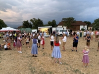 Volkstanzfest mit vielen Teilnehmern