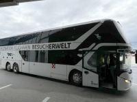 Bus für Vorfeldrundfahrt