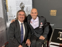 2024-10-03-Frühwirth-Thomas-Handbiker-im-Paracycling-bei-der-Sporthilfe-Gala-2024-mit-Joe