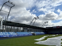 Sehr schönes und kleines Stadion auf dem Dach vom XXXLutz-Lager